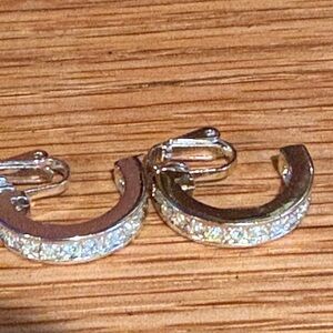 Vintage costume jewelry Elegant Silver Hoop Earrings clip ons